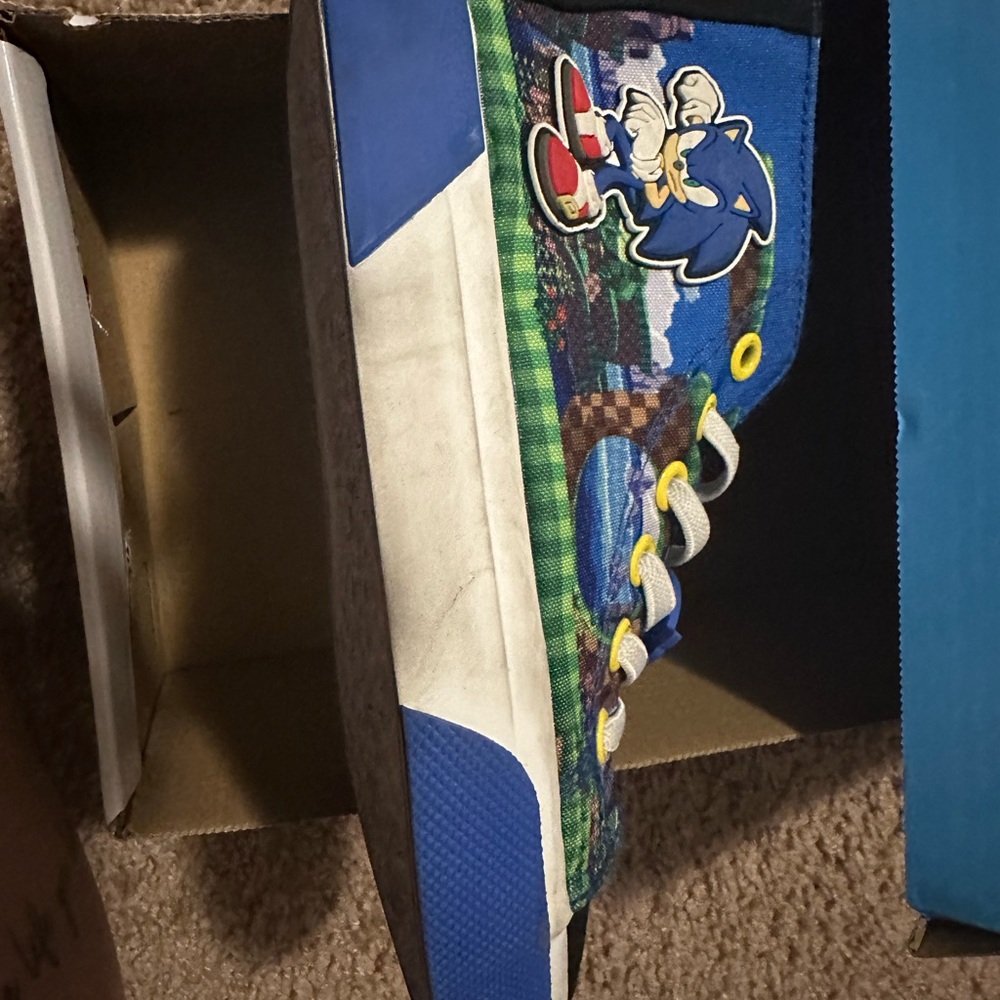 Sonic the Hedgehog Kids High-Top Sneakers - Blue and sleepers bundle - Picture 8 of 15